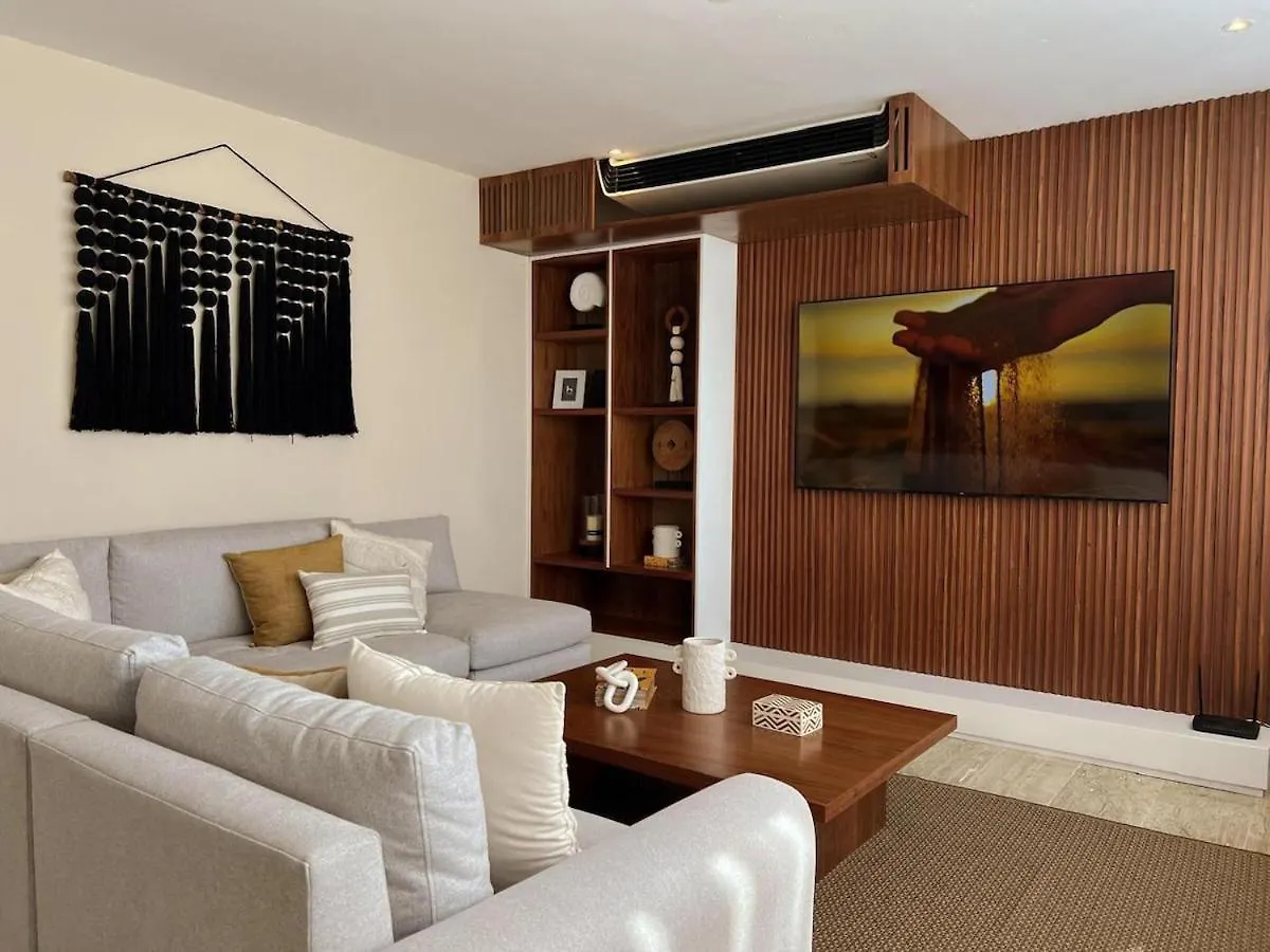 Penthouse Om location